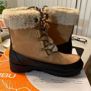 JBU winter boots size 9